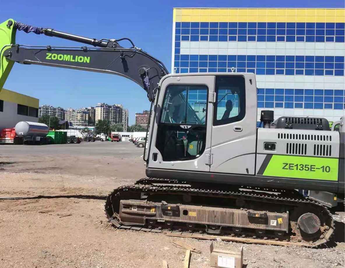 /images/sections/catalog/excavators/tracked/ZE135E-10/ZE135E-10_2.jpg