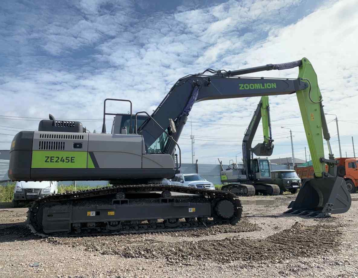 /images/sections/catalog/excavators/tracked/ZE245E/ZE245E_2.jpg